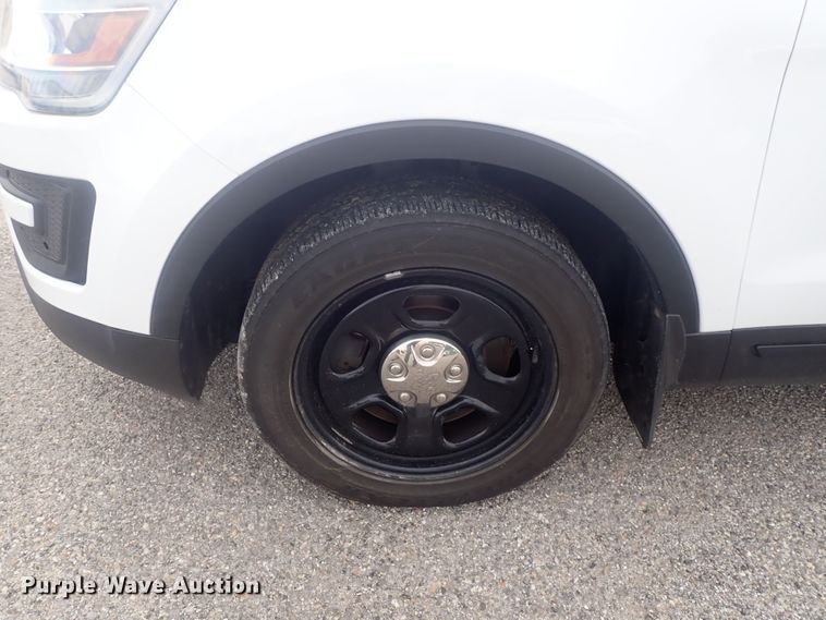 image for item DE0672 2017 Ford Explorer Police Interceptor  SUV