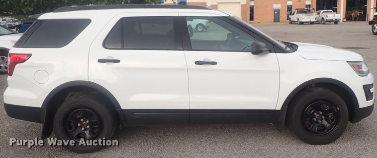 image for item DE0673 2017 Ford Explorer Police Interceptor  SUV
