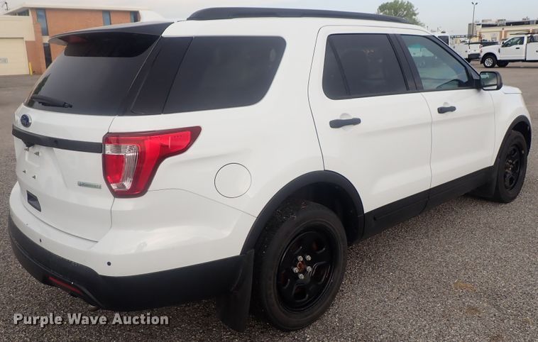 image for item DE0673 2017 Ford Explorer Police Interceptor  SUV