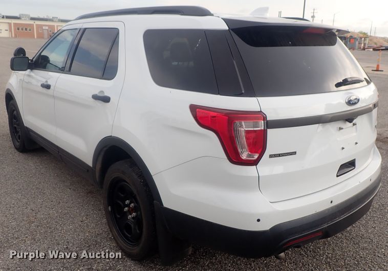 image for item DE0673 2017 Ford Explorer Police Interceptor  SUV