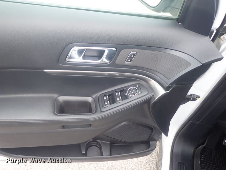 image for item DE0673 2017 Ford Explorer Police Interceptor  SUV