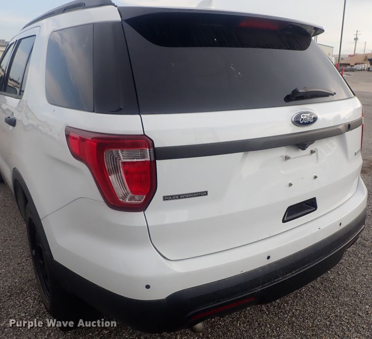 image for item DE0673 2017 Ford Explorer Police Interceptor  SUV