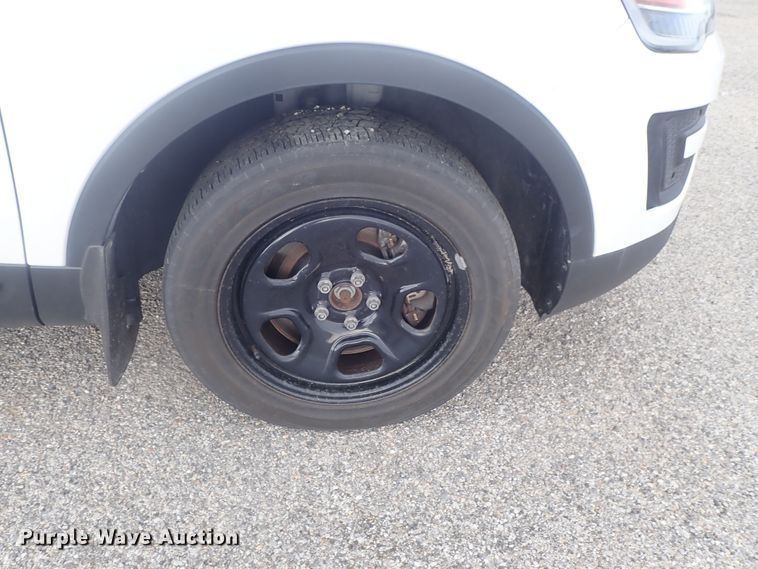 image for item DE0673 2017 Ford Explorer Police Interceptor  SUV