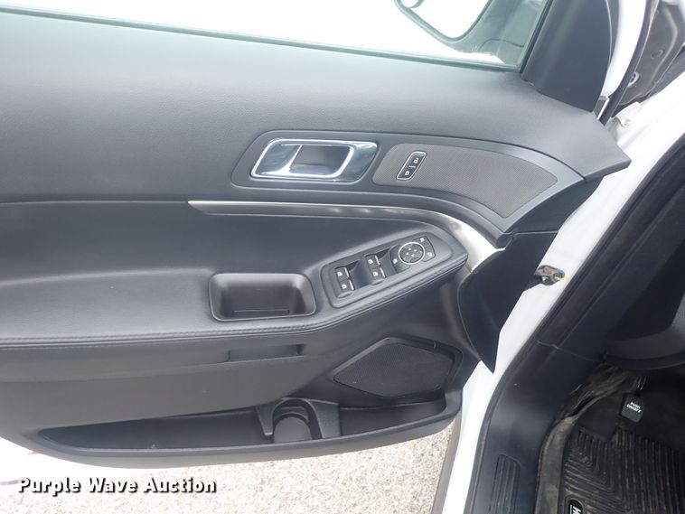 image for item DE0674 2017 Ford Explorer Police Interceptor  SUV