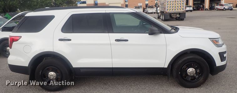 image for item DE0675 2016 Ford Explorer Police Interceptor  SUV