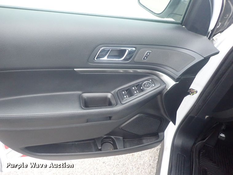 image for item DE0675 2016 Ford Explorer Police Interceptor  SUV