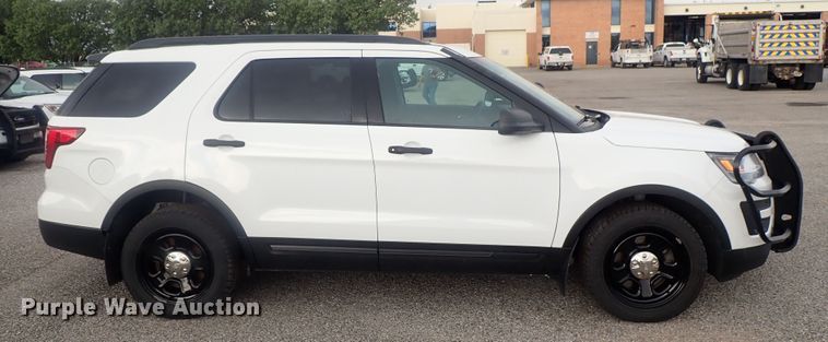 image for item DE0676 2017 Ford Explorer Police Interceptor  SUV