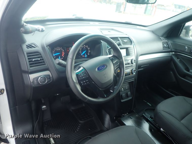 image for item DE0676 2017 Ford Explorer Police Interceptor  SUV
