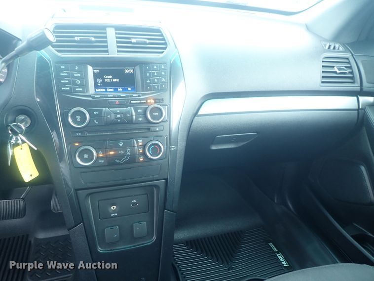 image for item DE0676 2017 Ford Explorer Police Interceptor  SUV