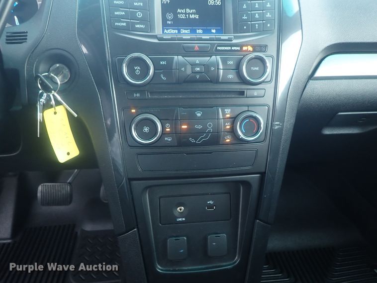 image for item DE0676 2017 Ford Explorer Police Interceptor  SUV