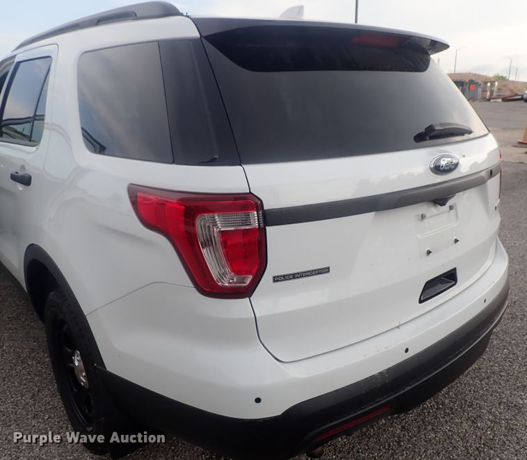 image for item DE0676 2017 Ford Explorer Police Interceptor  SUV