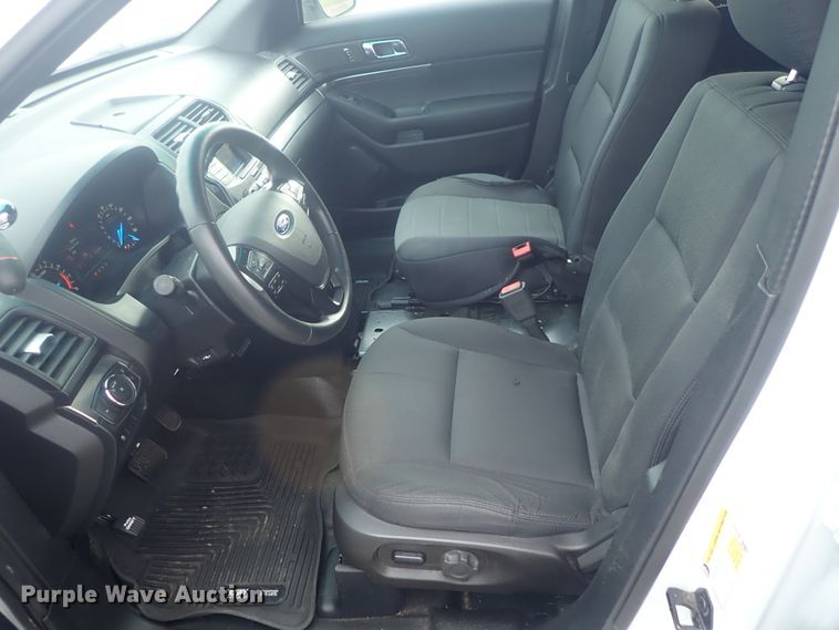 image for item DE0677 2017 Ford Explorer Police Interceptor  SUV