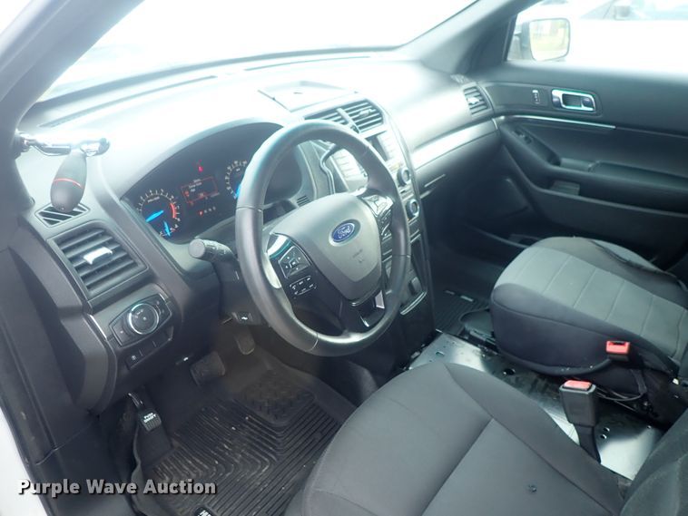 image for item DE0677 2017 Ford Explorer Police Interceptor  SUV
