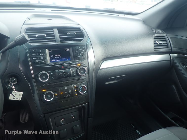 image for item DE0677 2017 Ford Explorer Police Interceptor  SUV