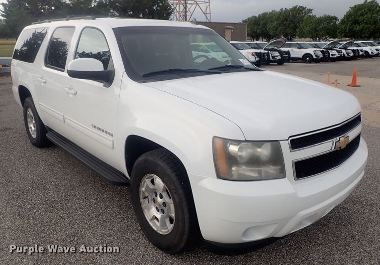 image for item DE0681 2011 Chevrolet Suburban 1500  SUV