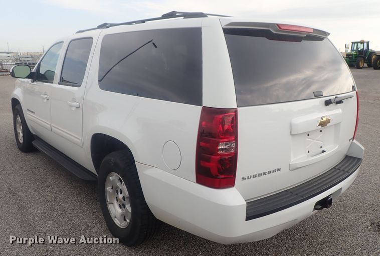 image for item DE0681 2011 Chevrolet Suburban 1500  SUV