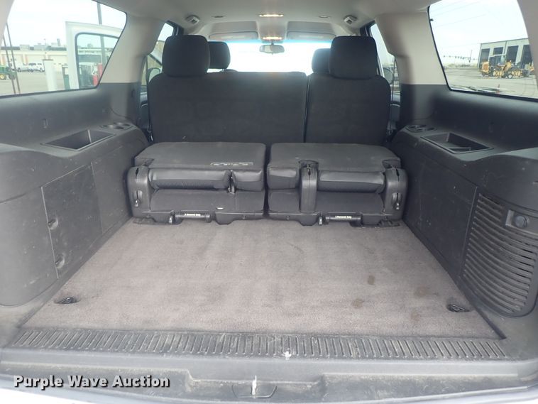 image for item DE0681 2011 Chevrolet Suburban 1500  SUV