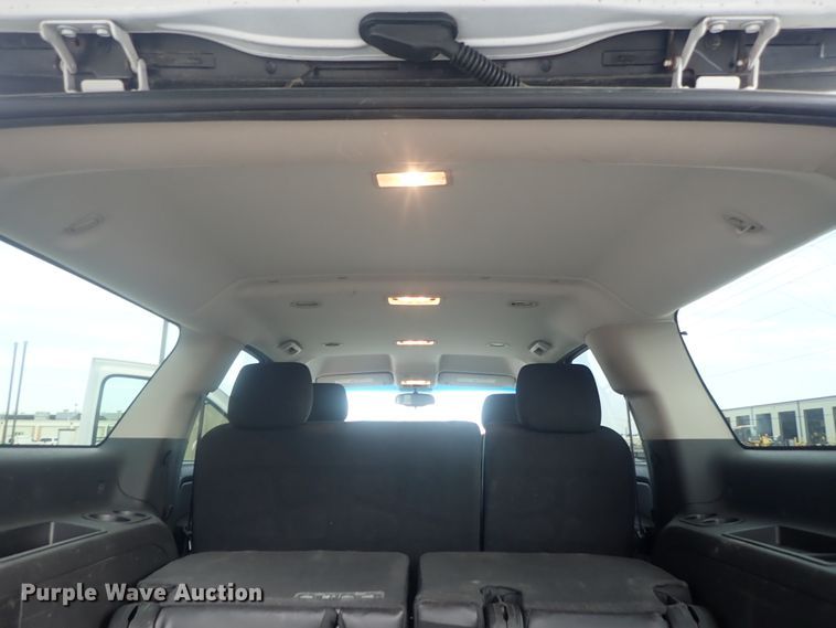 image for item DE0681 2011 Chevrolet Suburban 1500  SUV