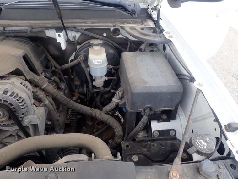 image for item DE0681 2011 Chevrolet Suburban 1500  SUV