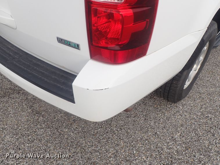 image for item DE0681 2011 Chevrolet Suburban 1500  SUV