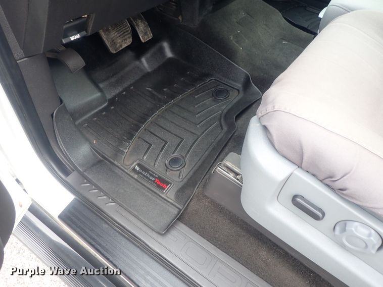 image for item DE0682 2013 Ford F150  SuperCrew pickup truck