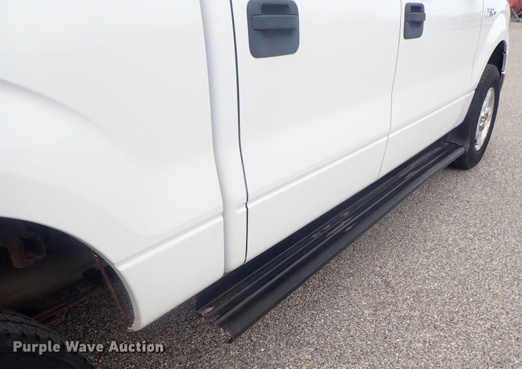 image for item DE0682 2013 Ford F150  SuperCrew pickup truck