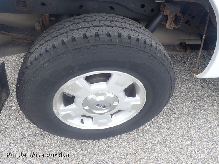 image for item DE0682 2013 Ford F150  SuperCrew pickup truck