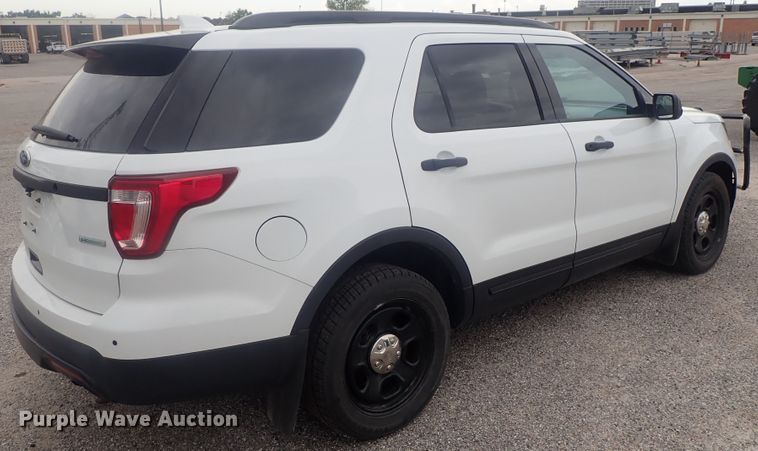 image for item DE0690 2016 Ford Explorer Police Interceptor  SUV