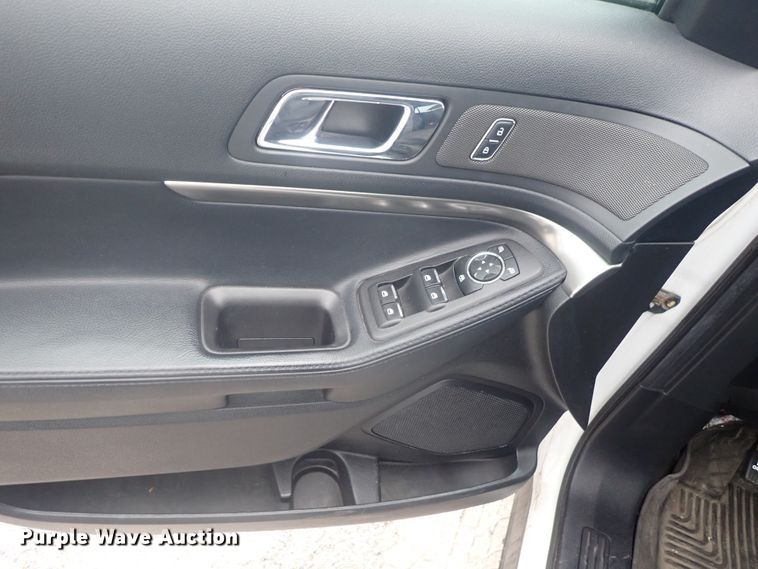 image for item DE0690 2016 Ford Explorer Police Interceptor  SUV