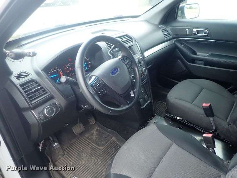 image for item DE0690 2016 Ford Explorer Police Interceptor  SUV