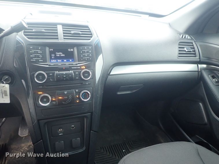 image for item DE0690 2016 Ford Explorer Police Interceptor  SUV