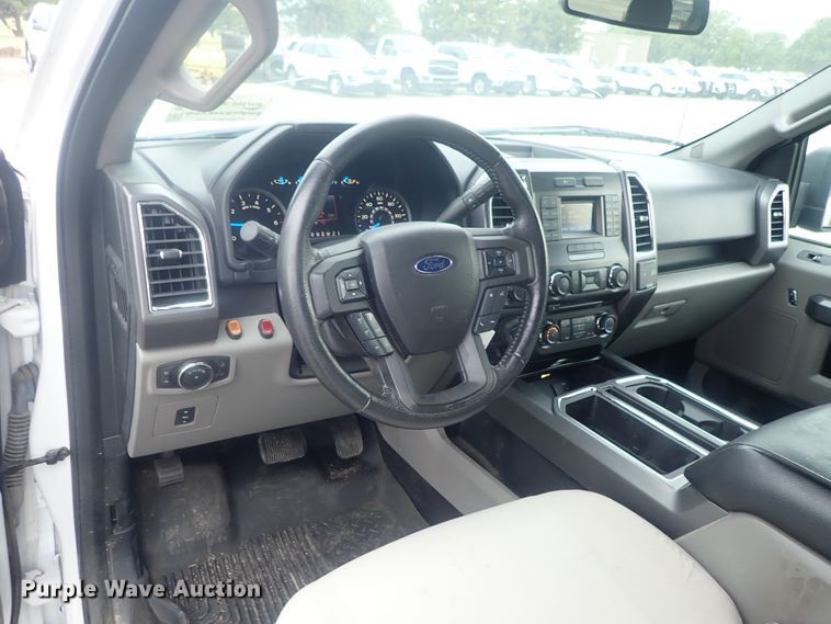 image for item DE0692 2016 Ford F150  SuperCrew pickup truck