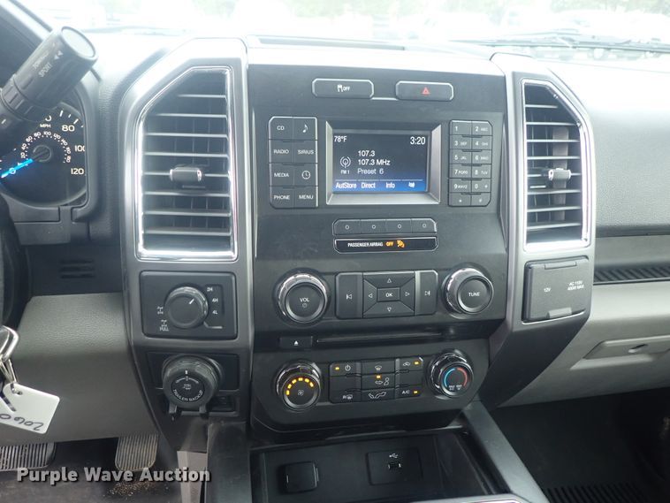 image for item DE0692 2016 Ford F150  SuperCrew pickup truck