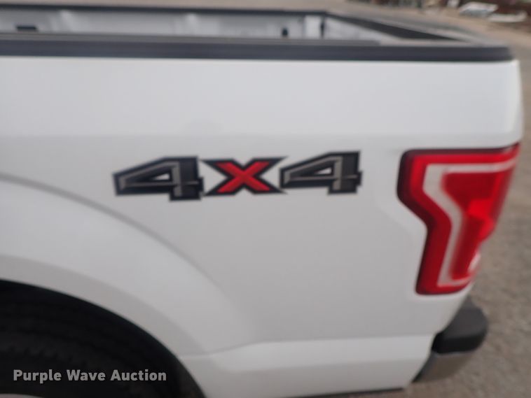 image for item DE0692 2016 Ford F150  SuperCrew pickup truck