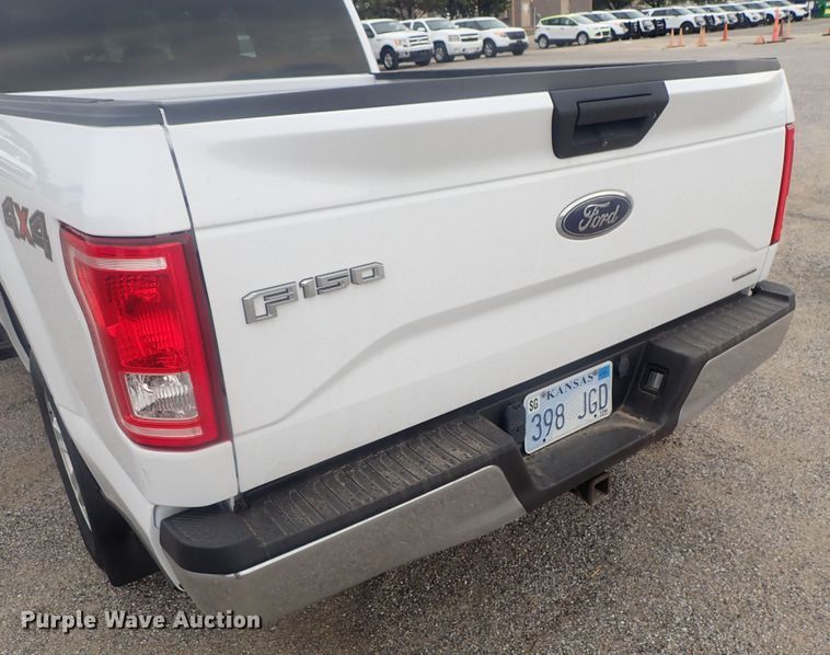 image for item DE0692 2016 Ford F150  SuperCrew pickup truck