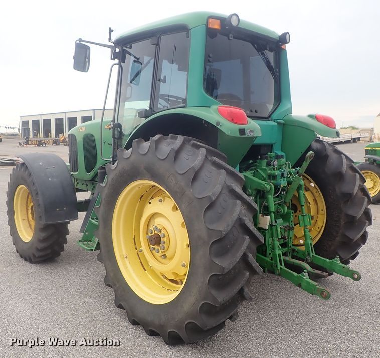 image for item DE0693 John Deere 7220  MFWD tractor