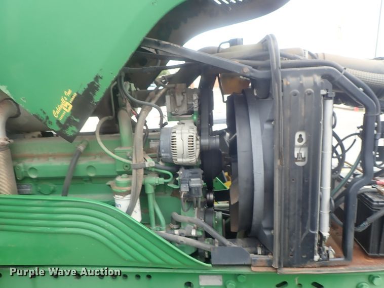 image for item DE0693 John Deere 7220  MFWD tractor