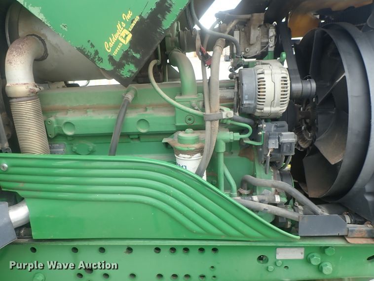 image for item DE0693 John Deere 7220  MFWD tractor