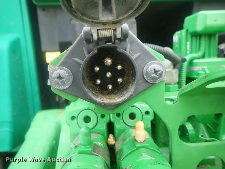 image for item DE0693 John Deere 7220  MFWD tractor