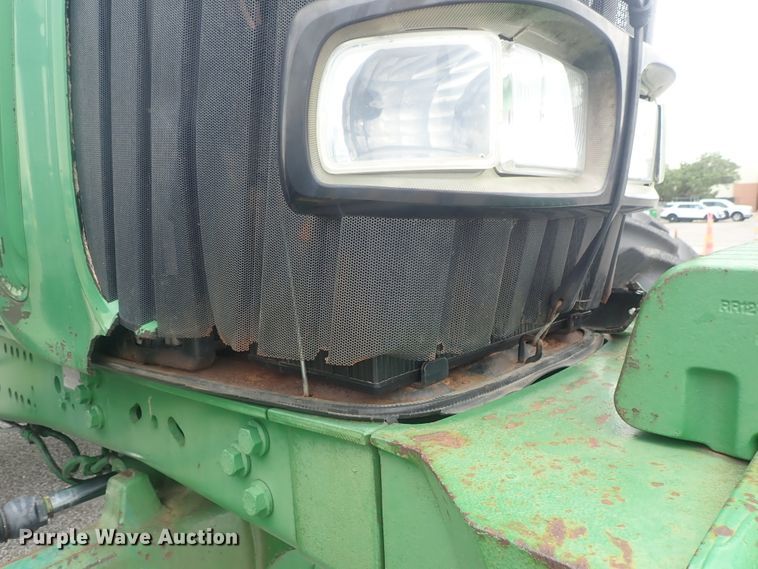image for item DE0693 John Deere 7220  MFWD tractor