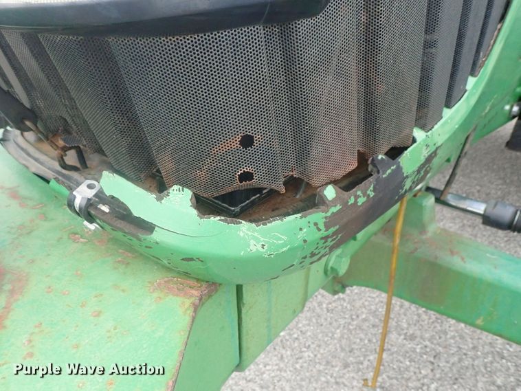 image for item DE0693 John Deere 7220  MFWD tractor