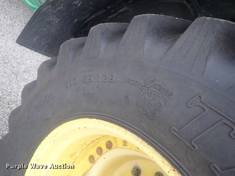 image for item DE0693 John Deere 7220  MFWD tractor