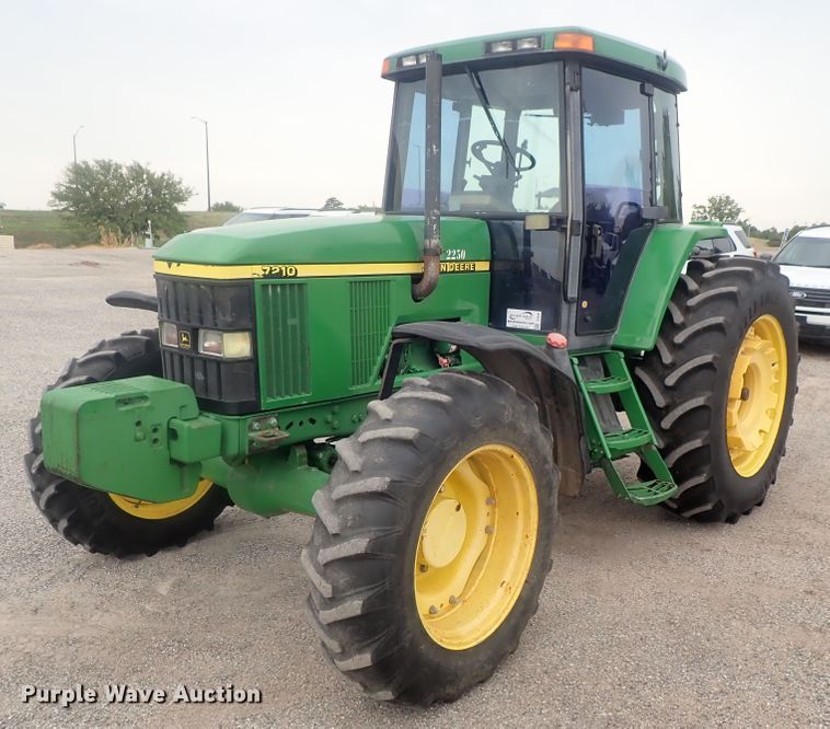 image for item DE0694 John Deere 7210  MFWD tractor