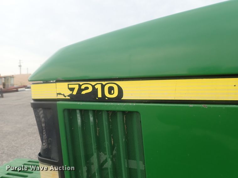 image for item DE0694 John Deere 7210  MFWD tractor