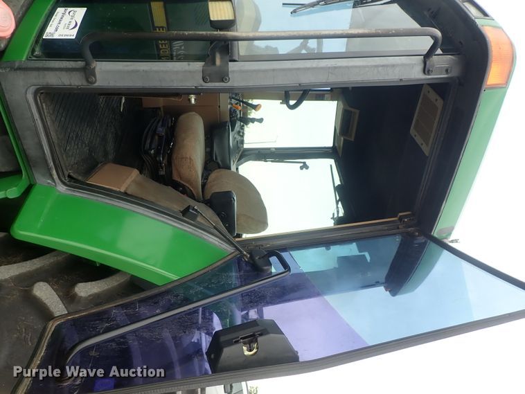 image for item DE0694 John Deere 7210  MFWD tractor