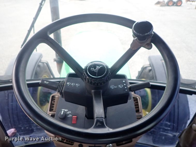 image for item DE0694 John Deere 7210  MFWD tractor