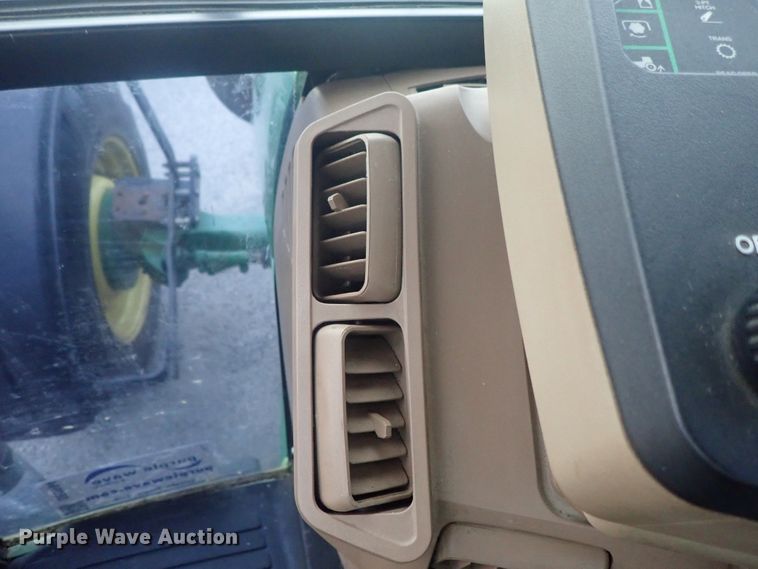 image for item DE0694 John Deere 7210  MFWD tractor