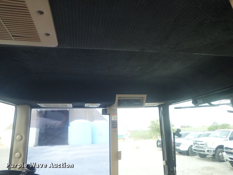 image for item DE0694 John Deere 7210  MFWD tractor