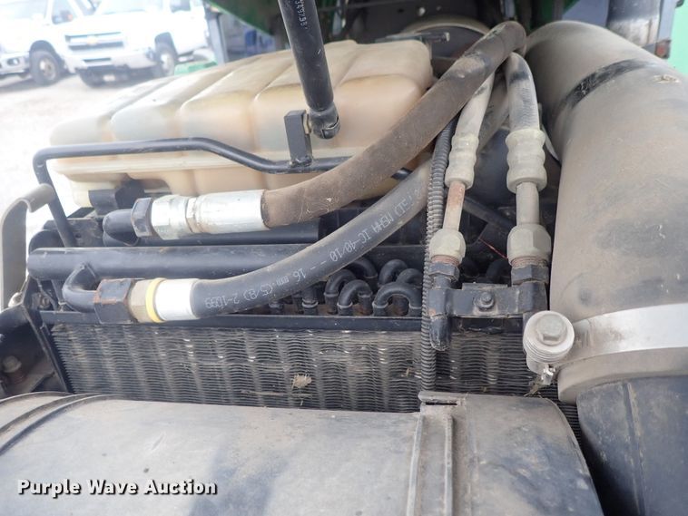 image for item DE0694 John Deere 7210  MFWD tractor