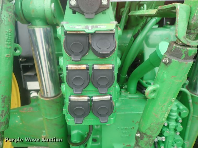image for item DE0694 John Deere 7210  MFWD tractor